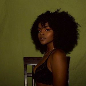 Meet your Posher, Ani